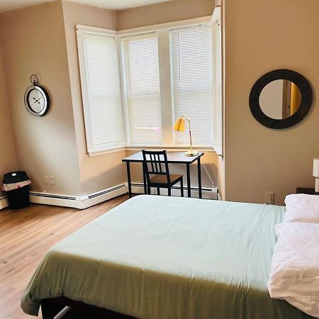 Nice Big Room Near Whole Foods, Brown University With Shared Bathroom And Kitchen Providence Ngoại thất bức ảnh