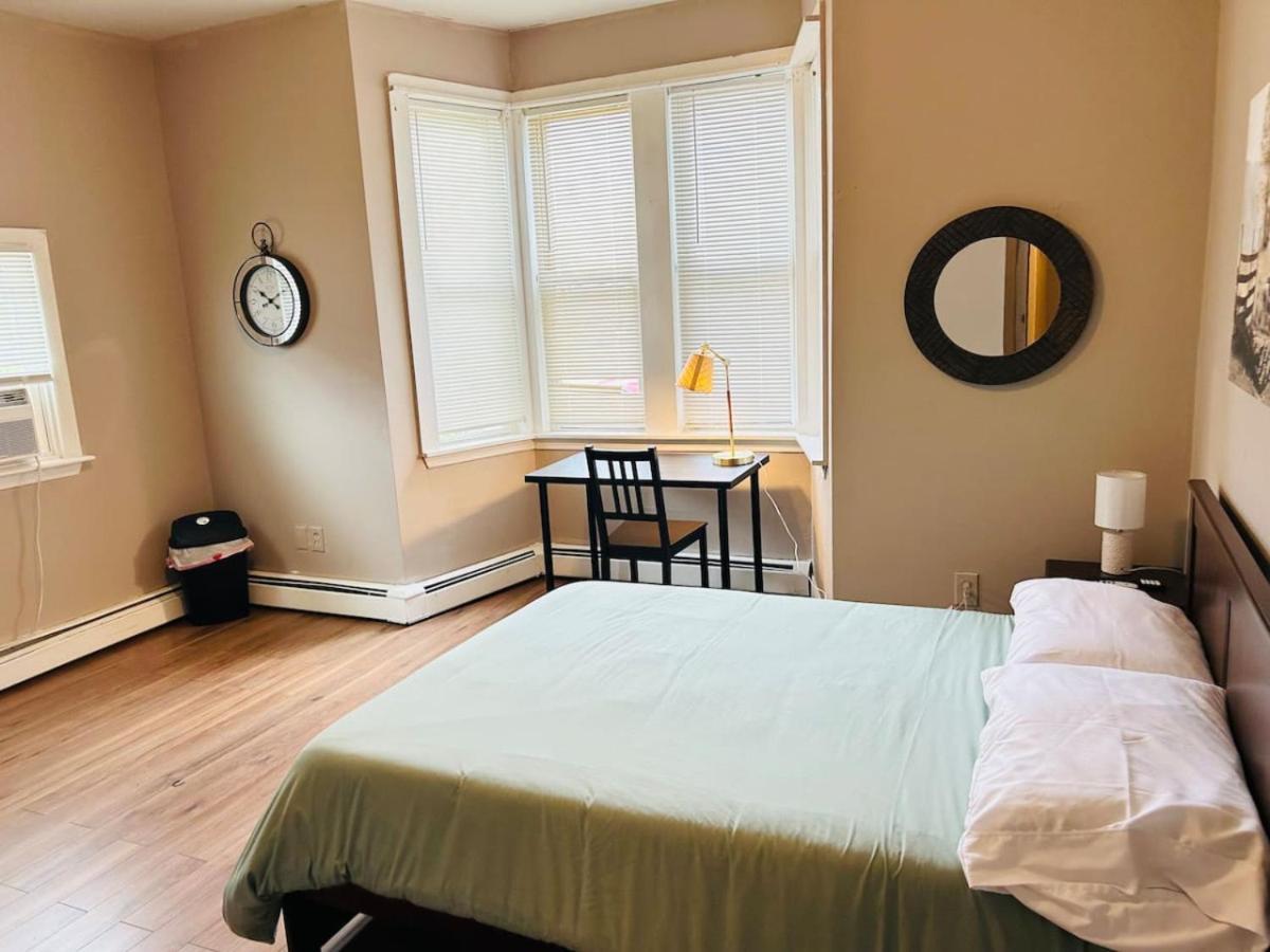 Nice Big Room Near Whole Foods, Brown University With Shared Bathroom And Kitchen Providence Ngoại thất bức ảnh