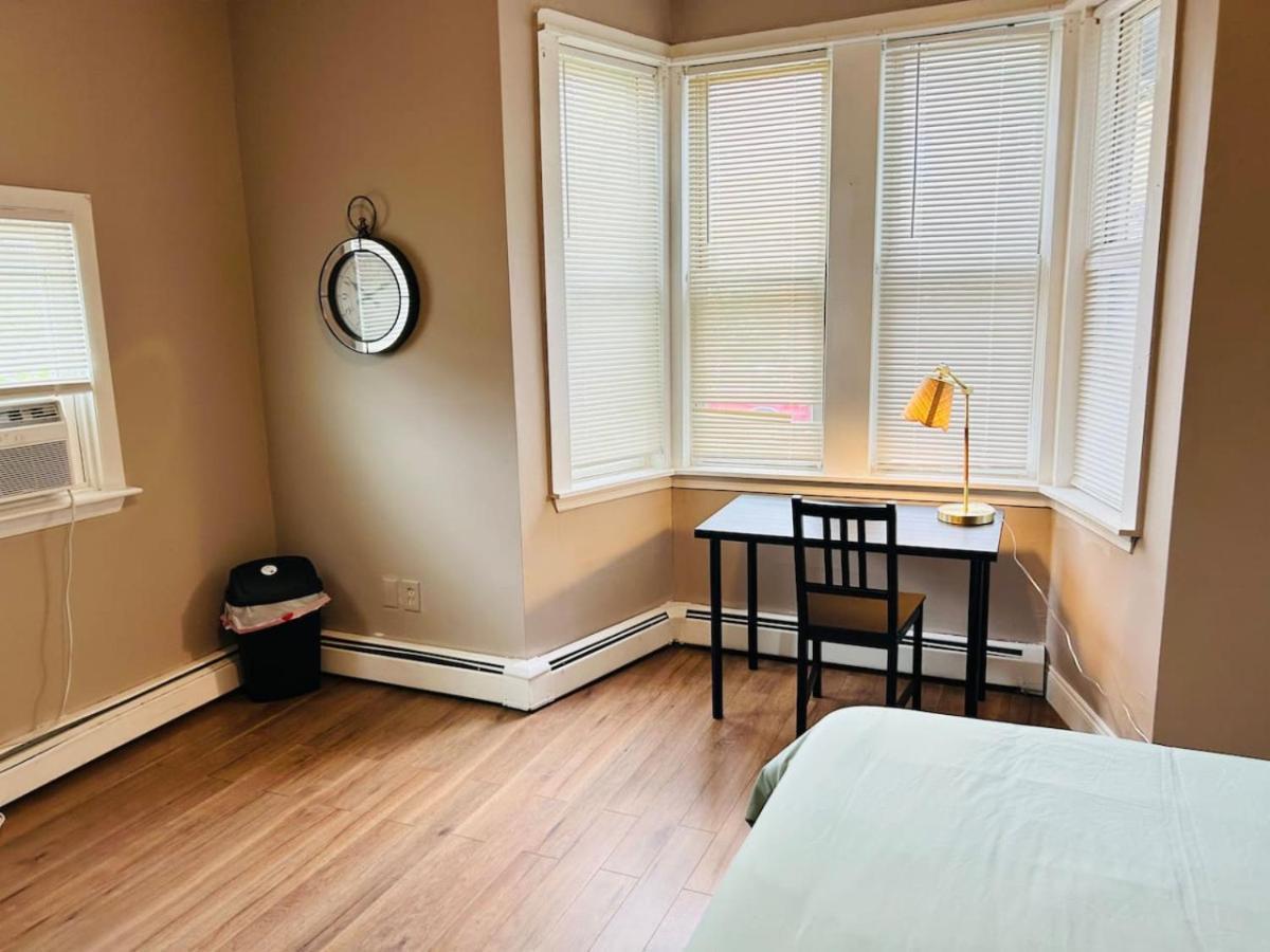 Nice Big Room Near Whole Foods, Brown University With Shared Bathroom And Kitchen Providence Ngoại thất bức ảnh